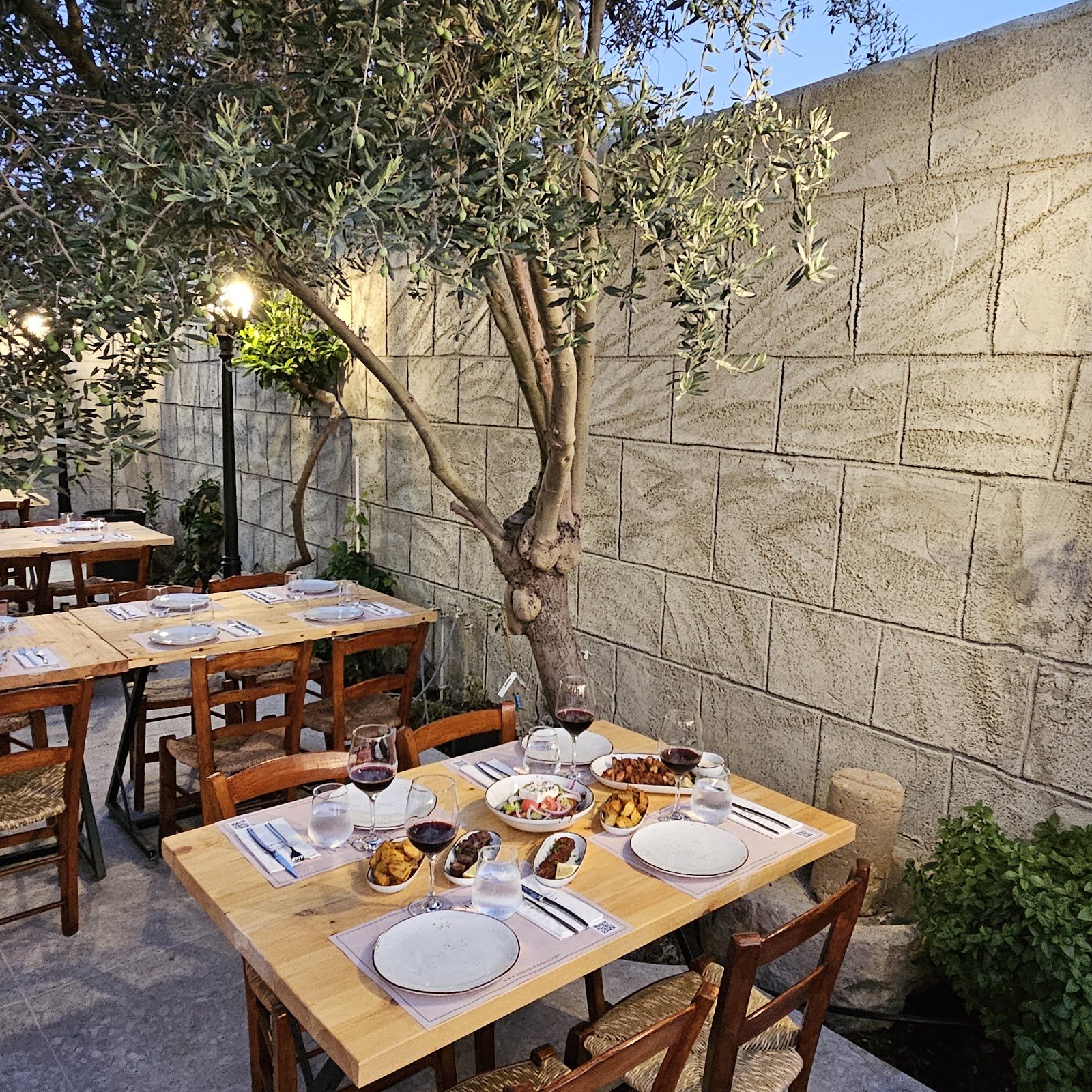 Paparouna Meze