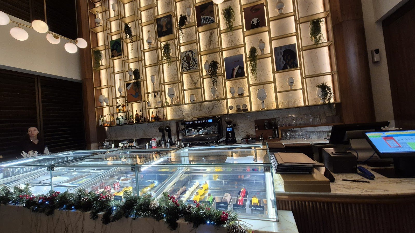 DOLCE CAFE